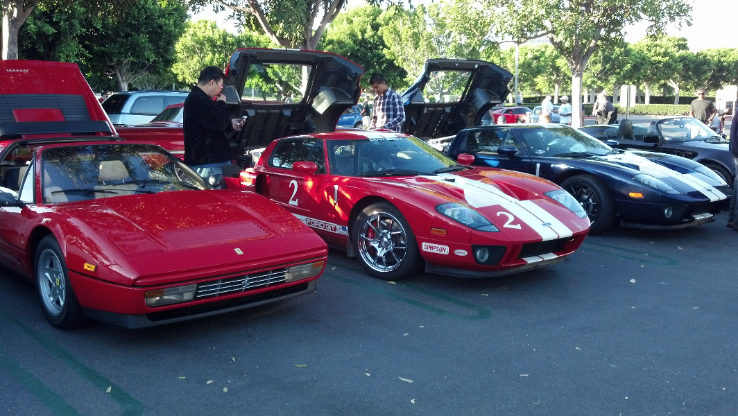 Ferrari and Ford GT
