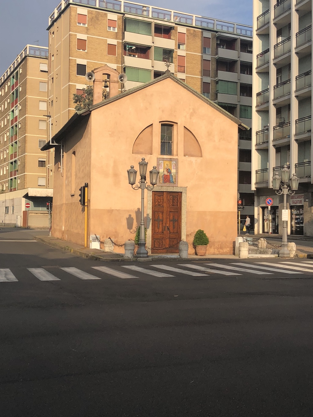 little-madonna-church-right-around-the-corner-from-rivolta-park