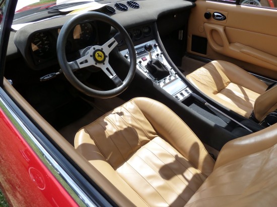 Ferrari 365 GTC/4 interior