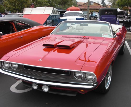 1970 Dodge Challenger - look at those hood scoops