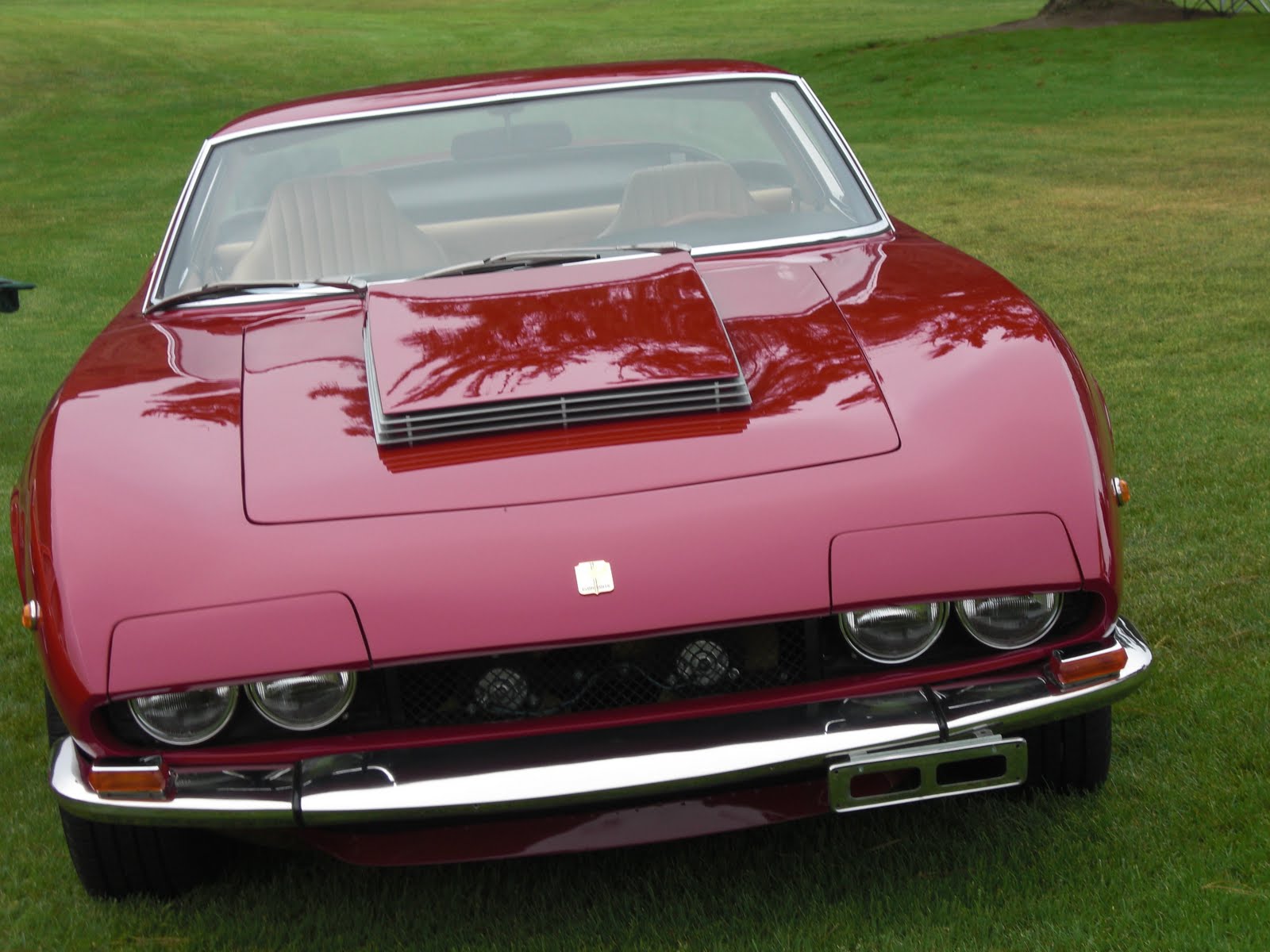 The Iso Grifo Has The Most Unusual Hood Scoop Ever.