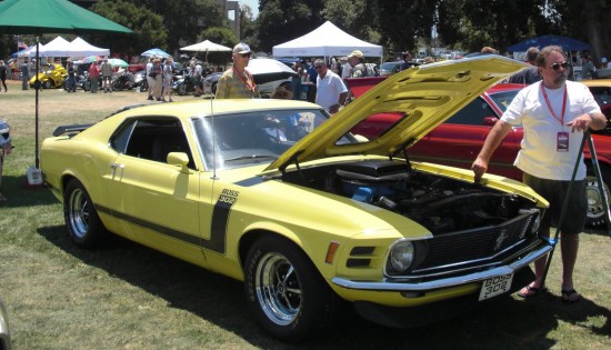 Ford Mustang Boss 302 with shaker hood scoop