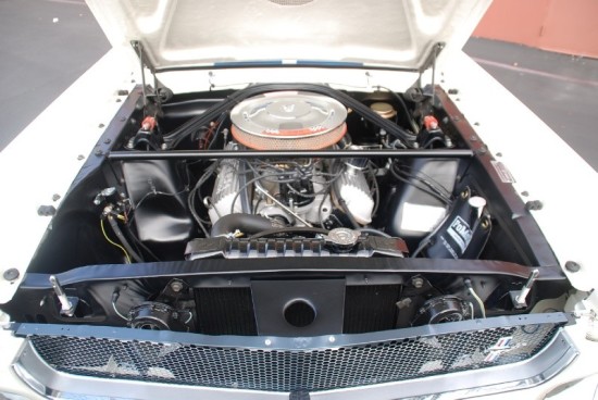 Ford Mustang Shelby GT350 engine