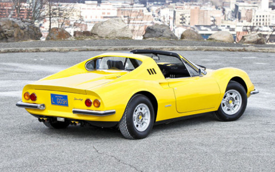 1972_Ferrari_Dino_246GTS_16