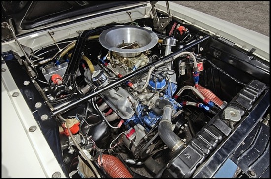 1966-Shelby-GT350 engine