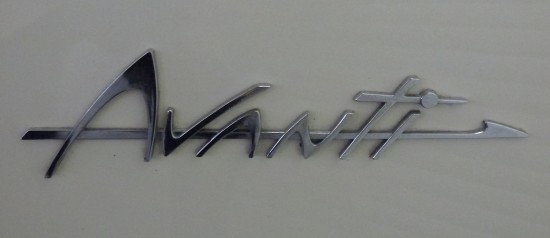 Studebaker Avanti Logo