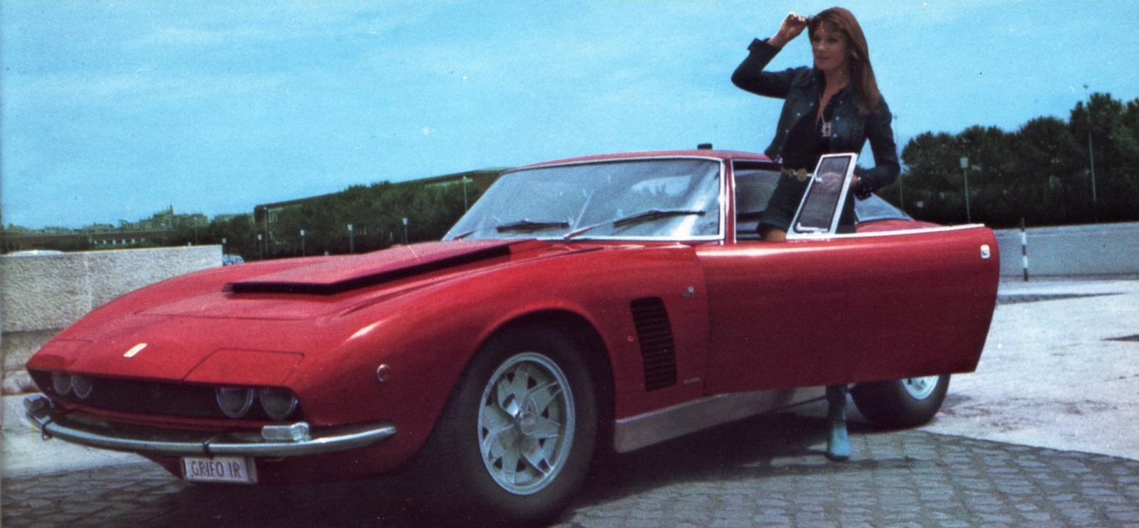 Iso Grifo Hood Scoop - The Most Unusual Ever