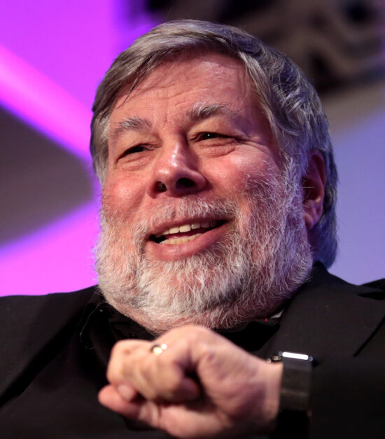 Steve_Wozniak_by_Gage_Skidmore_3_(cropped)