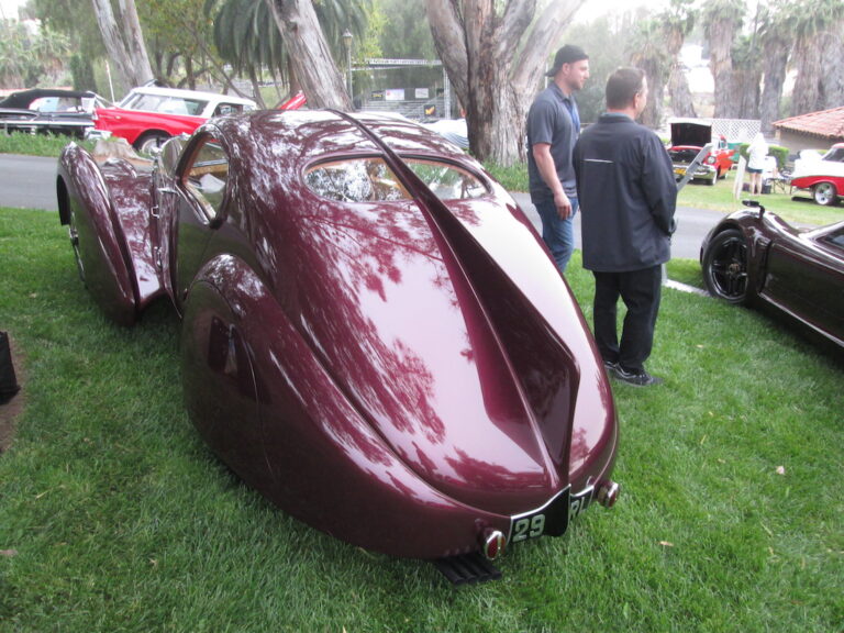 The Benedict Castle Car Show