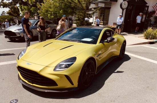 Aston Martin Vantage V8